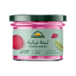 لبنة نباتية مع الشمندر العضوي من أرض الطبيعة