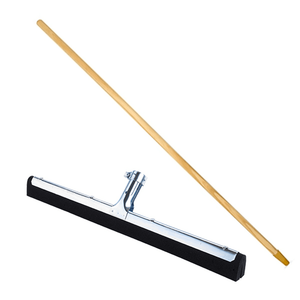 Vero Squeegee Ordinary With Wooden Handle - Medium