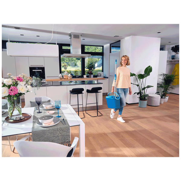 Carousel Main Image 4